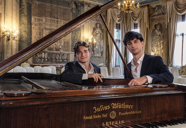 Лоренцо и Габриэле Баньяти (фортепиано)